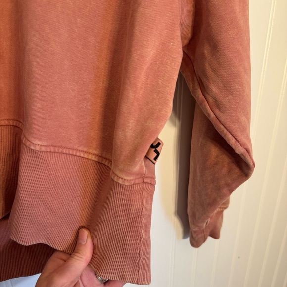 JoyLab Women’s Salmon Pink Cropped Crewneck Bleach Spattered Sweater Size XS - Picture 4 of 11